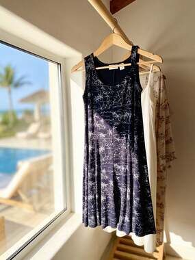 Chico's Travelers Sleeveless Palm Tree Tropical Print Knit Dress Size 1